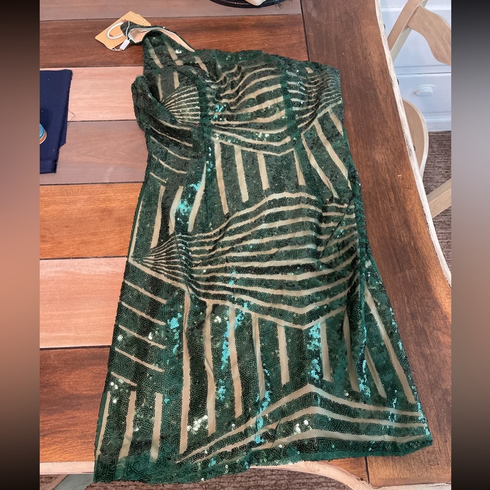 Lindo Noiva Short Sequin Homecoming Dress V Neck Bodycon Cocktail Dress